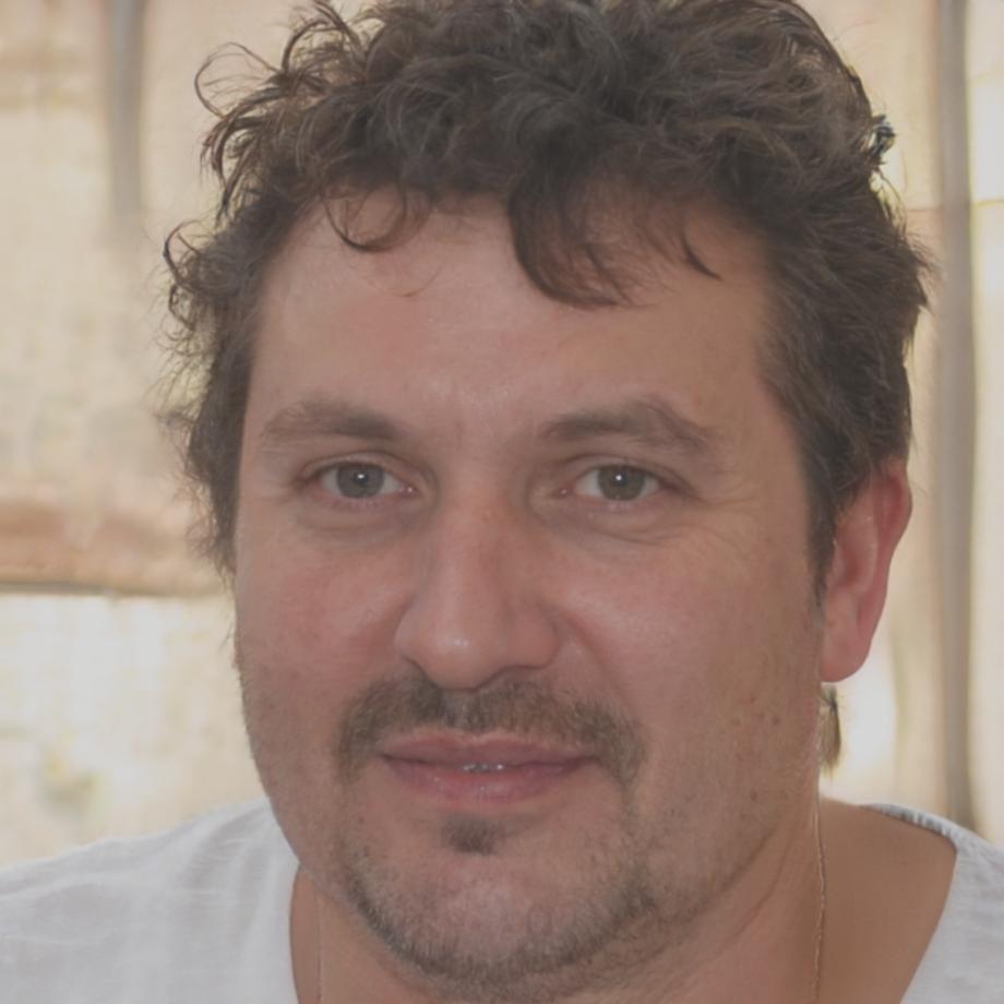 Porträt von Fabian Rothammer, Backend-Spezialist
